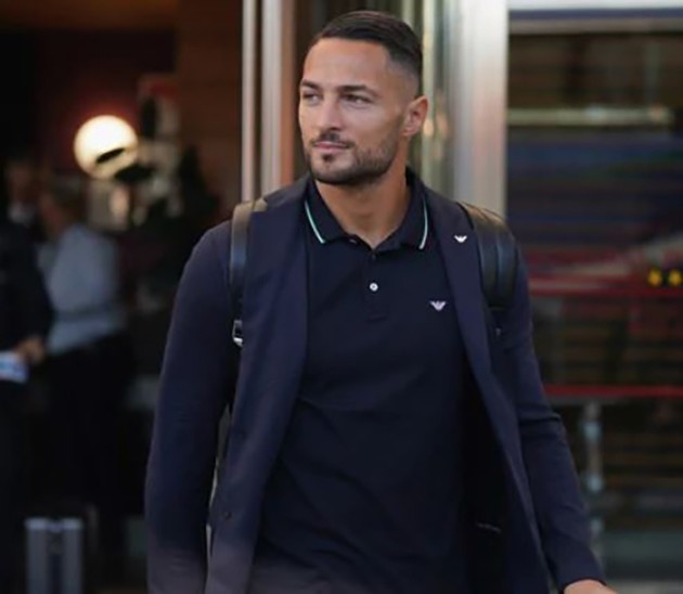 Dàn sao Azzurri đẹp trai lên đường đi Armenia (Ảnh) - Bóng Đá