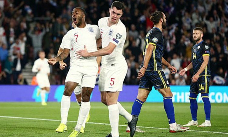 Bundesliga đang có 2 chân chạy cánh hàng đầu châu Âu - Bóng Đá