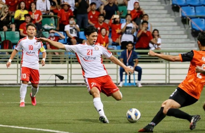 Bầu Đức ra phán quyết, chốt tương lai của Công Phượng tại CLB TP.HCM - Bóng Đá