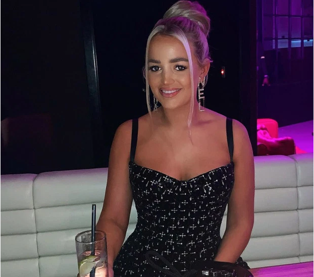 Mặc quần rách, sao tuyển Anh vẫn hồn nhiên 