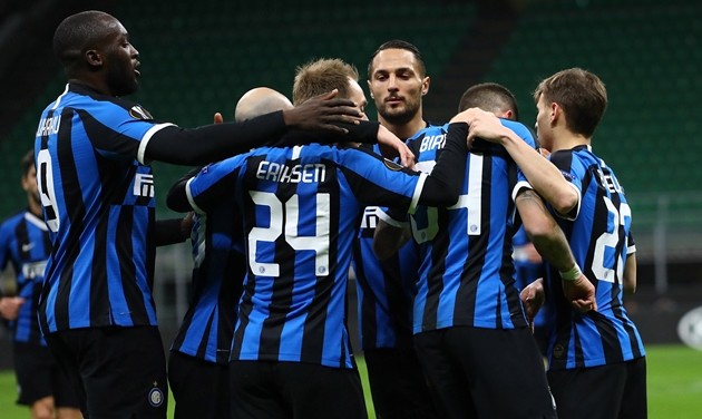 Lukaku ghi bàn hài hước, Inter Milan tiến vào vòng 16 đội Europa League - Bóng Đá