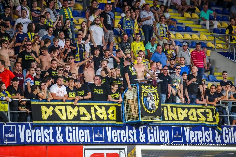 CĐV Việt Nam đến sân nhà Sint-Truiden, nhưng Công Phượng được thi đấu - Bóng Đá