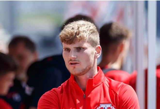 Ronaldo nổi điên với đồng đội - Bóng Đá