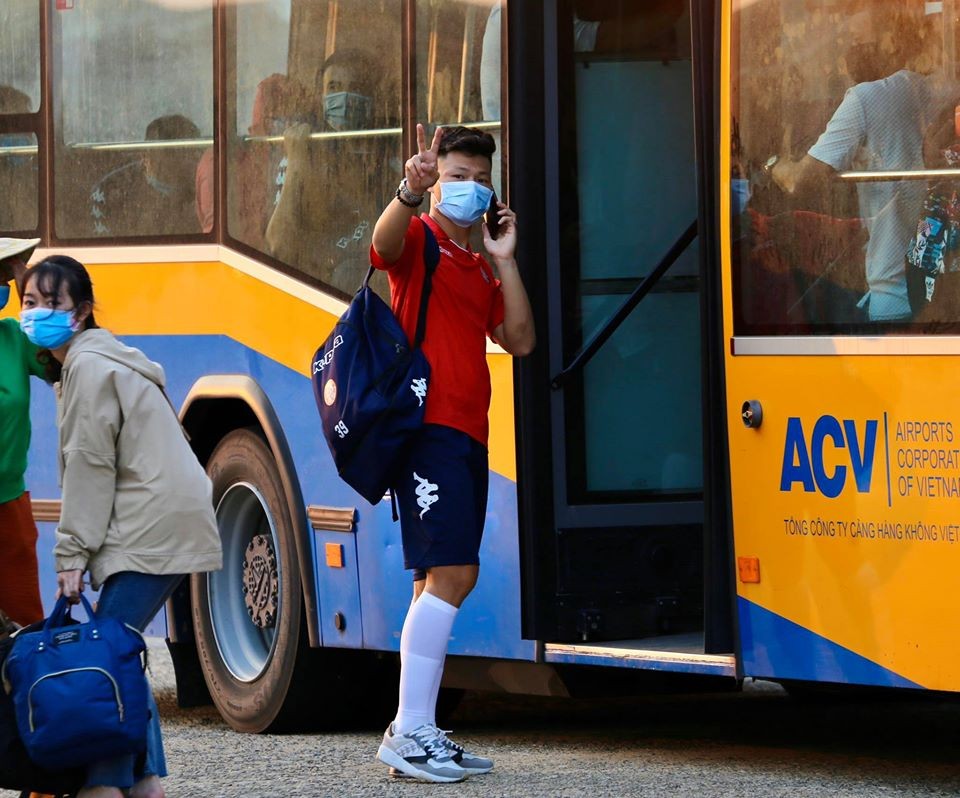 Công Phượng tạo kiểu 