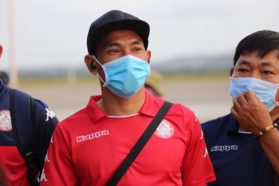 Công Phượng tạo kiểu 