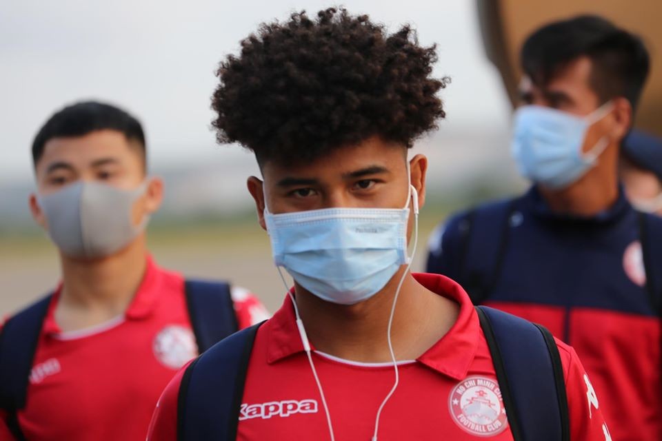 Công Phượng tạo kiểu 