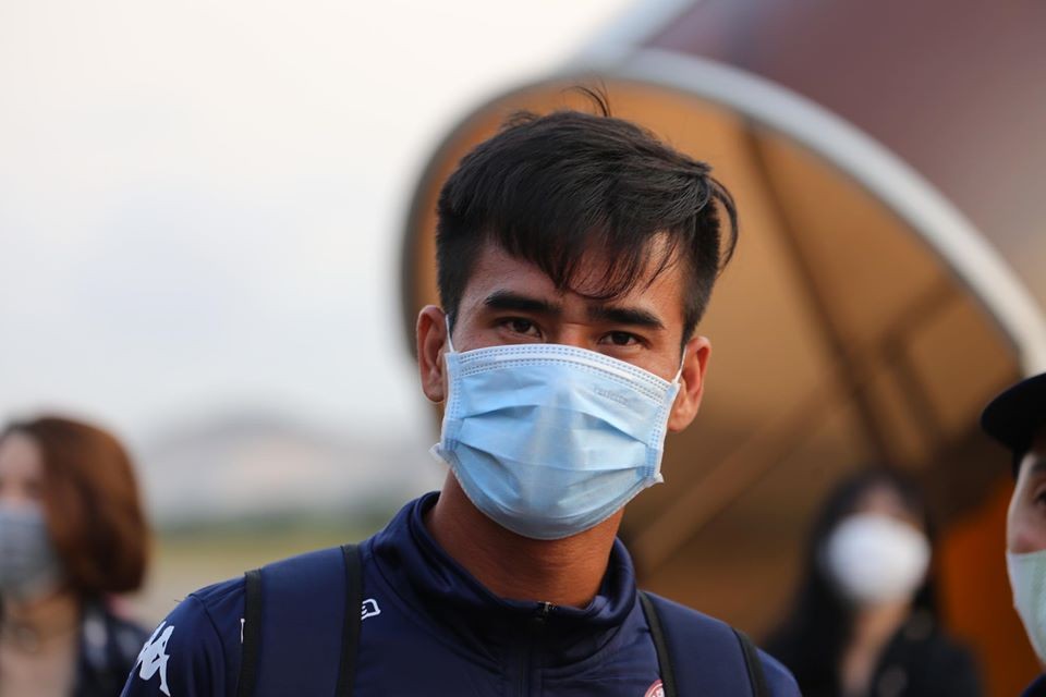 Công Phượng tạo kiểu 