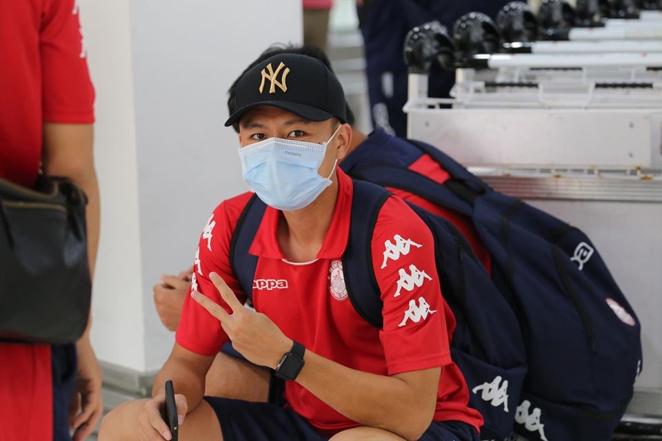 Công Phượng tạo kiểu 