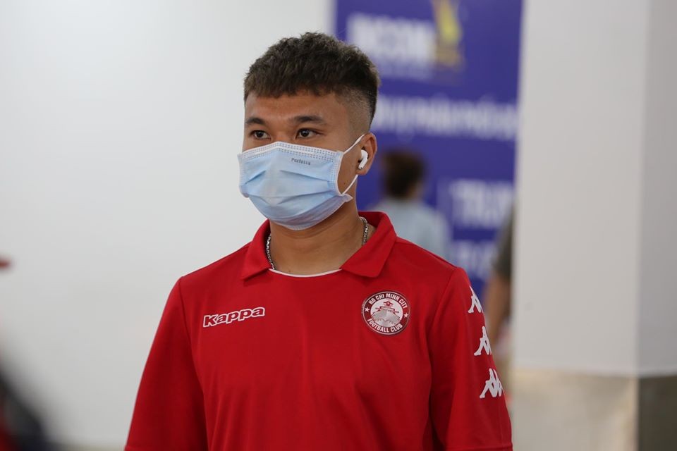 Công Phượng tạo kiểu 