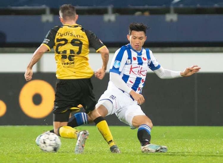 SC Heerenveen thật sự không biết cách dùng Đoàn Văn Hậu? - Bóng Đá