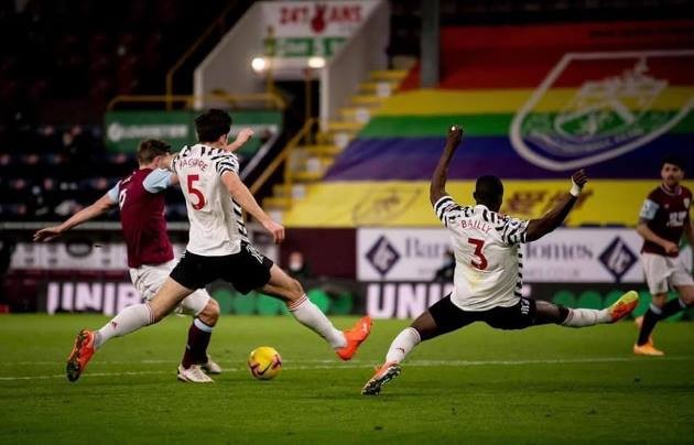 Cuối cùng, Solskjaer đã biết đâu là 'bức tường thép' trong mơ - Bóng Đá