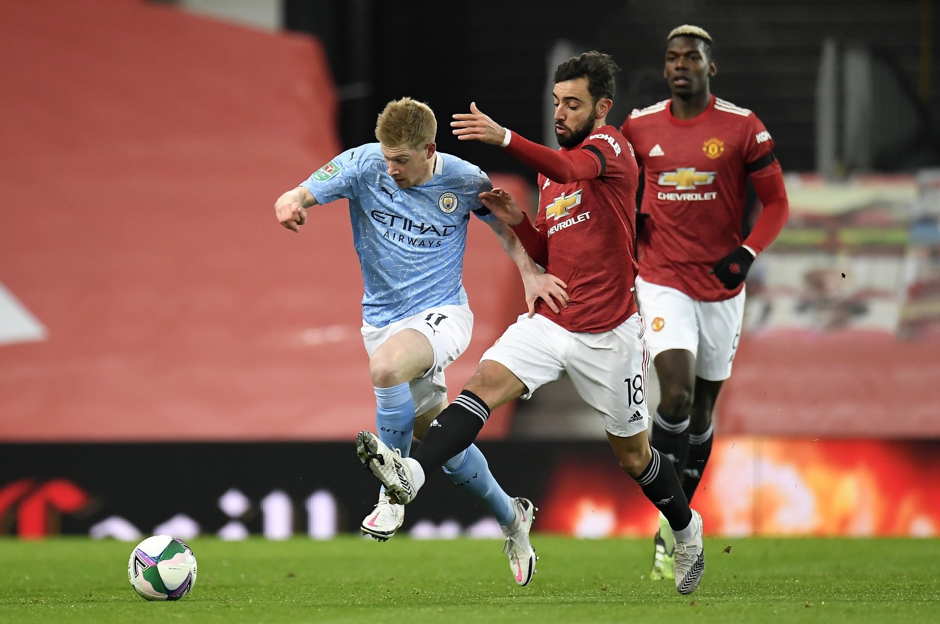 Nhìn Bruno Fernandes, mới thấy quá nghịch lý với Kevin de Bruyne - Bóng Đá