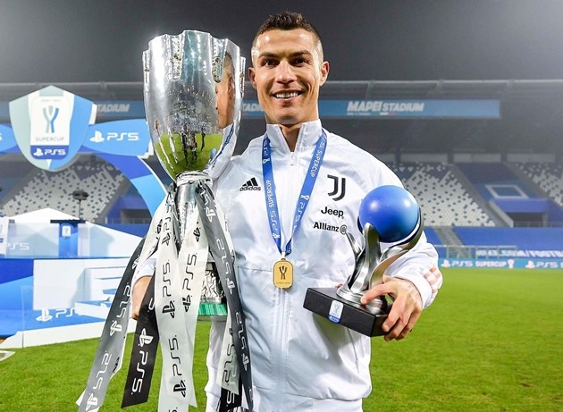 Ronaldo sống ảo - Bóng Đá