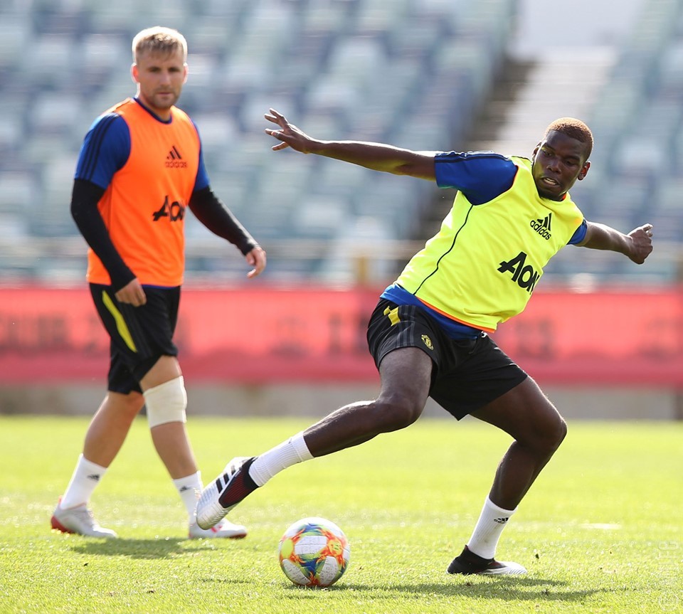 Wan-Bissaka tập cùng Man Utd  - Bóng Đá