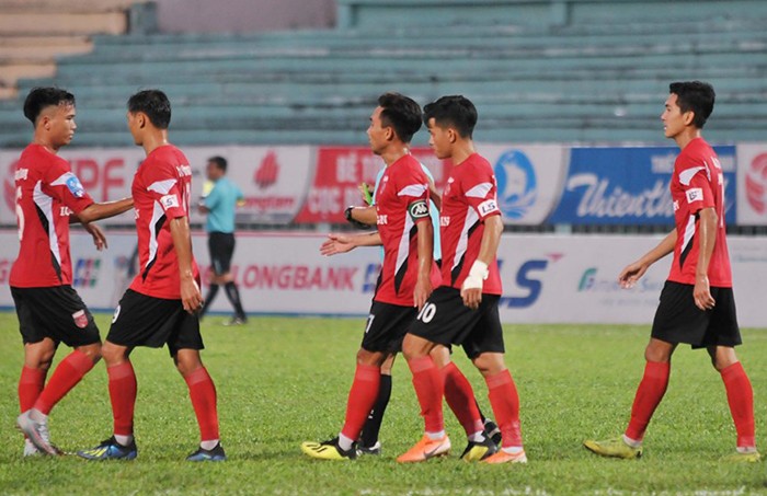 CLB Long An thắng trận thứ 4 liên tiếp: Vua nước rút V-League tỉnh giấc - Bóng Đá