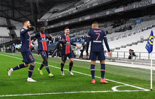 Mbappe hóa cỗ máy F1, đạt tốc độ 