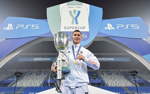 Ronaldo sống ảo - Bóng Đá