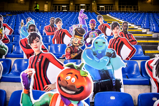 AC Milan filled the San Siro with Fortnite cutouts  - Bóng Đá