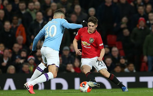 Thua trận derby, CĐV nóng mặt, đòi tống cổ 1 cái tên khỏi Man City (Otamendi) - Bóng Đá