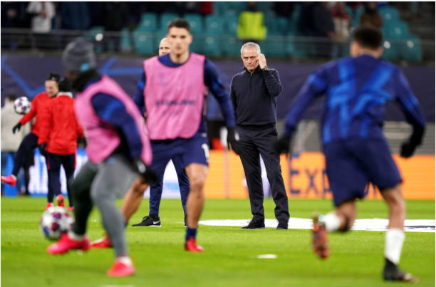 Jose Mourinho và 50 sắc thái ở trận thua Leipzig: Thần thờ và bất lực - Bóng Đá