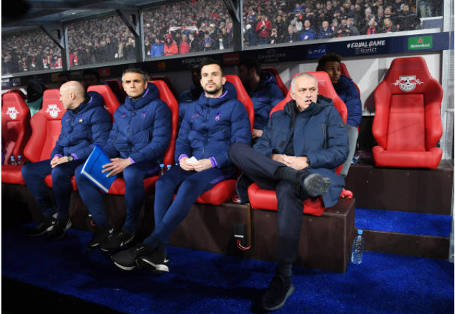 Jose Mourinho và 50 sắc thái ở trận thua Leipzig: Thần thờ và bất lực - Bóng Đá