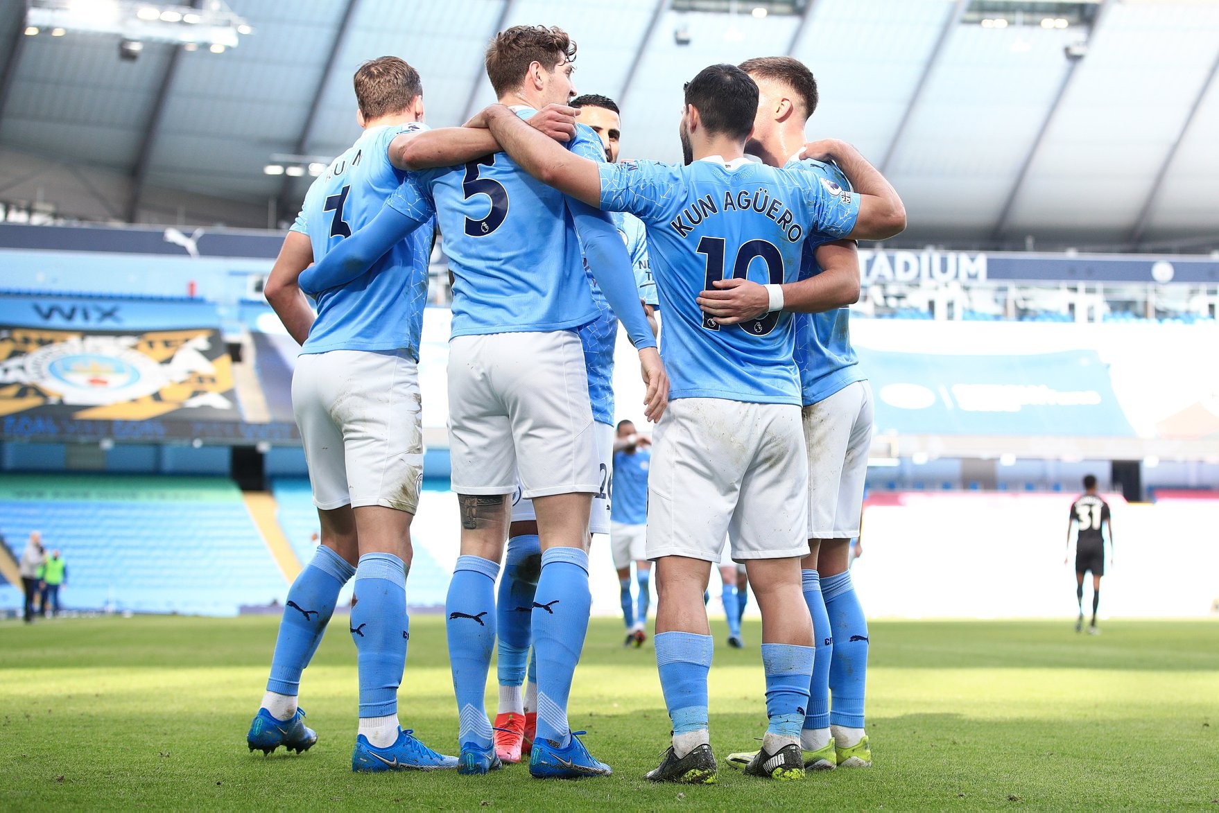 Sở hữu 2 quái vật khủng, Man City thật không thể ngăn cản - Bóng Đá