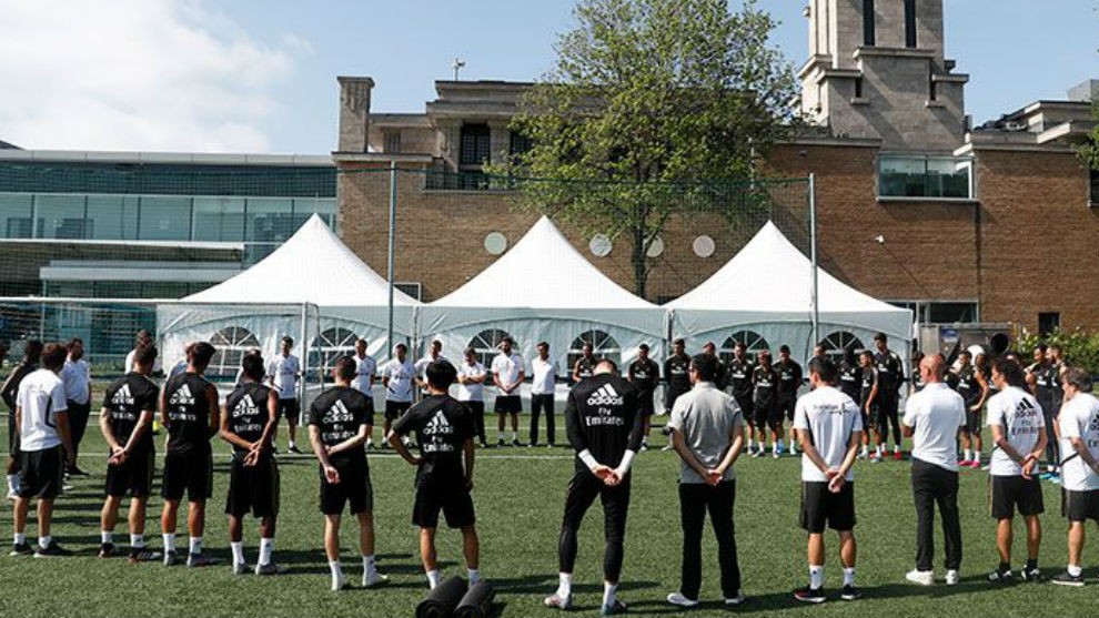 Minute's silence held following passing of Zinedine Zidane's brother, Farid Zidane - Bóng Đá