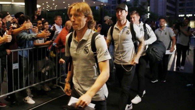 Luka Modric không rời Bernabeu - Bóng Đá