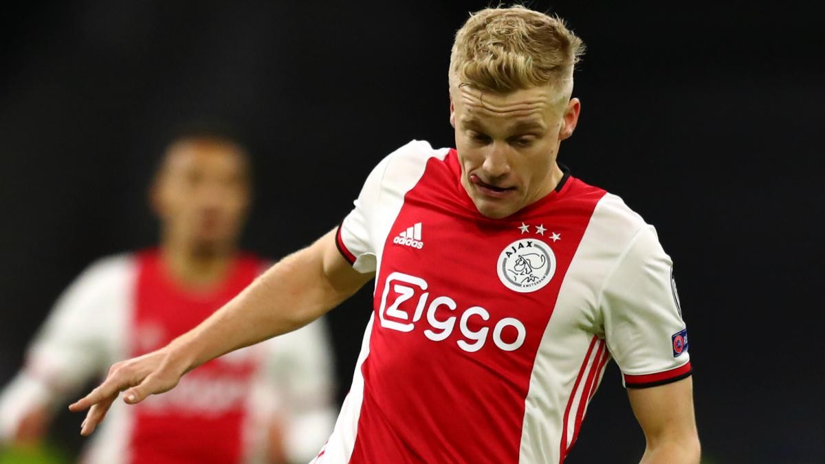 Newcastle interested in van de beek - Bóng Đá