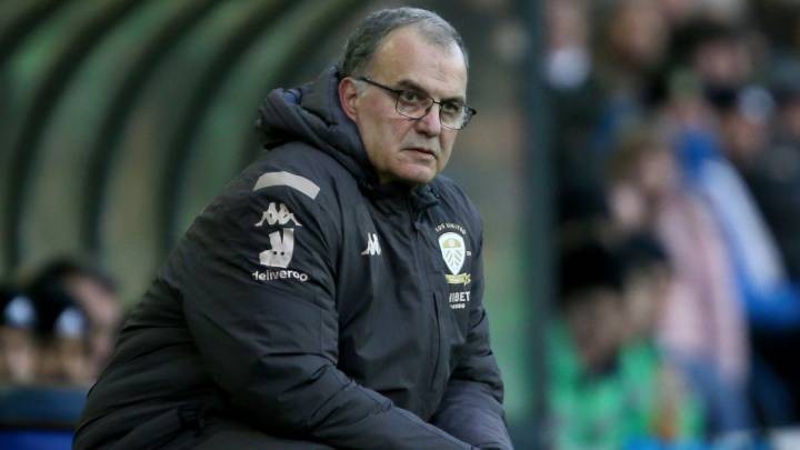 Marcelo Bielsa refuses to give Leeds players time off amid coronavirus pandemic  - Bóng Đá