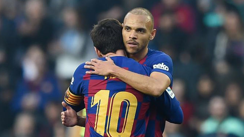 Braithwaite: If football were a religion, Messi might be God - Bóng Đá