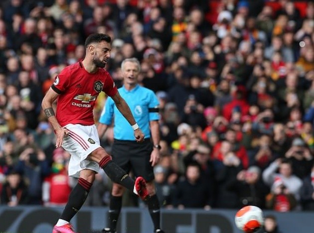 Ảnh Fernandes ghi bàn và ăn mừng - Bóng Đá