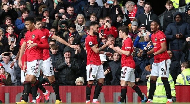 Ảnh Fernandes ghi bàn và ăn mừng - Bóng Đá