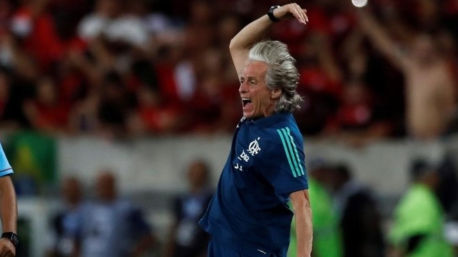 Jorge Jesus snaps at journalists: You should've caught the virus - Bóng Đá