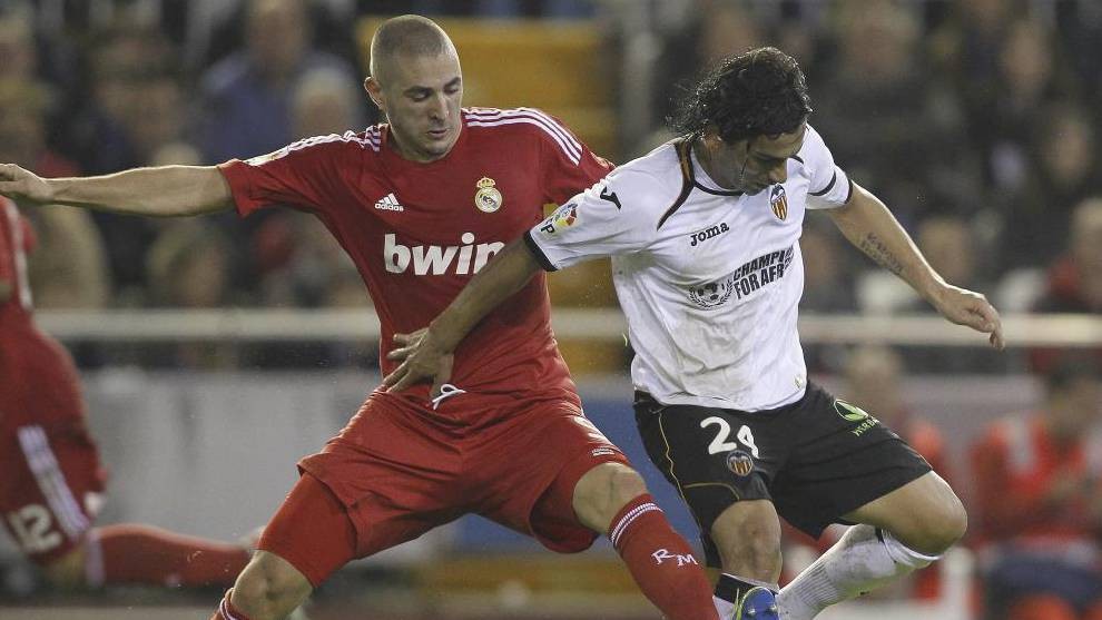 Tino Costa: I stole Benzema's boots, used them and put them back without him knowing - Bóng Đá