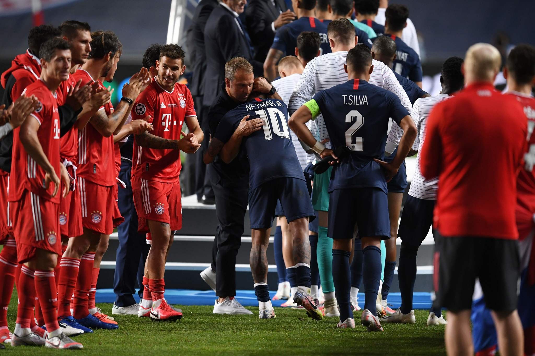 In pictures: Neymar's disappointment - Bóng Đá