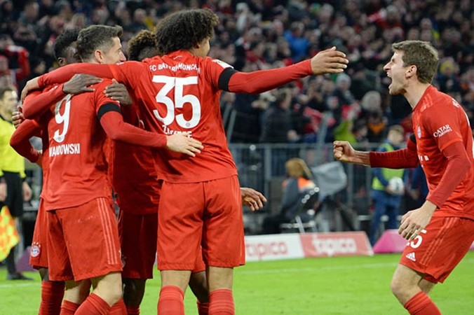 Neuer sai lầm khiến Bayern thủng lưới - Bóng Đá