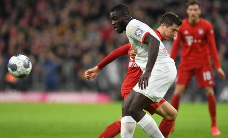 Arsenal are interested in a swoop to sign RB Leipzig defender Dayot Upamecano - Bóng Đá