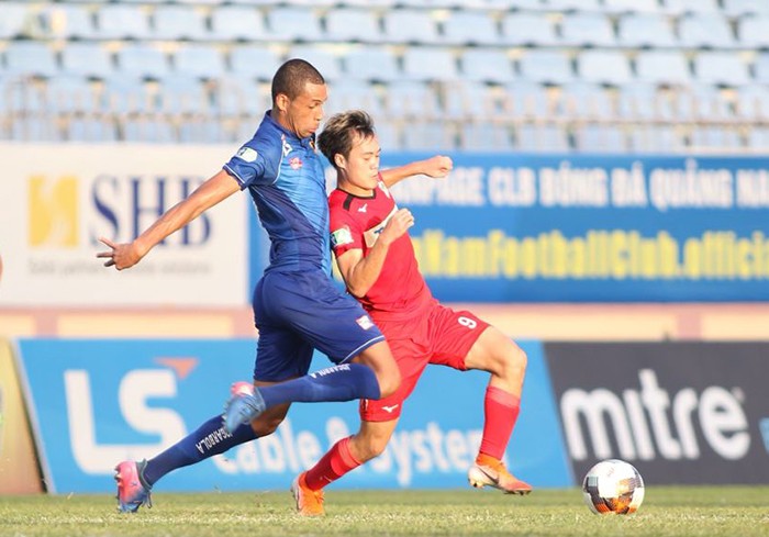 Bài ảnh Lương Xuân Trường - Bóng Đá