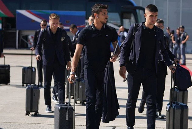 Dàn sao Azzurri đẹp trai lên đường đi Armenia (Ảnh) - Bóng Đá