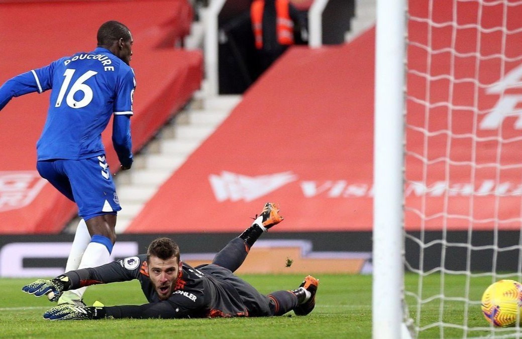 Man United cẩn thận! Những con số đang đứng về phía Henderson - Bóng Đá