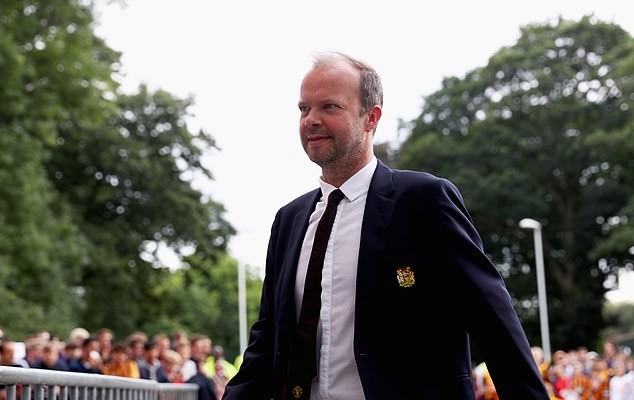 Ed Woodward misses Man United's pre-season tour in bid to push through big money deals - Bóng Đá