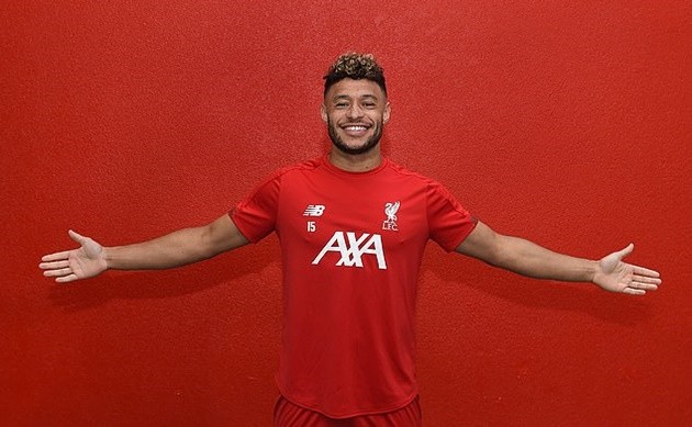 Liverpool agree new long-term deal for England international Alex Oxlade-Chamberlain until 2023 - Bóng Đá
