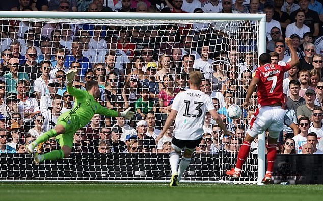 Lewis Grabban at the double as Sabri Lamouchi's side edge to victory at Craven Cottage while Jose Mourinho watches on from the stands - Bóng Đá
