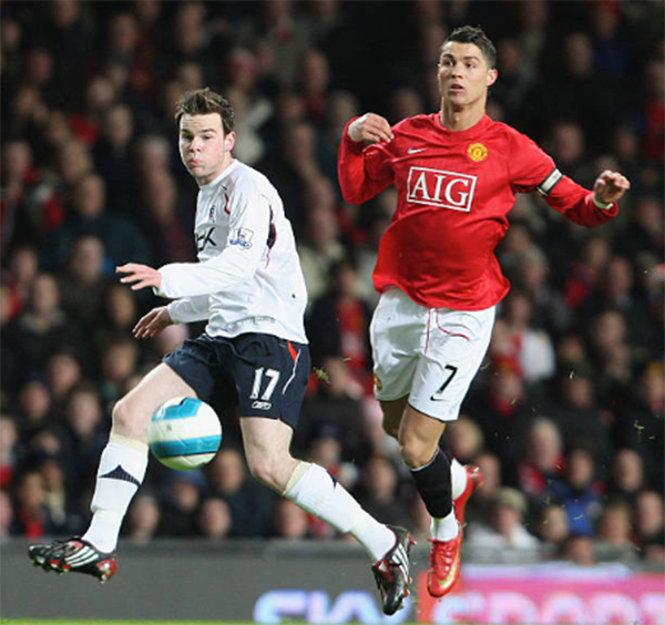 Cách đây đúng 12 năm, Ronaldo lần đầu tiên làm chuyện 