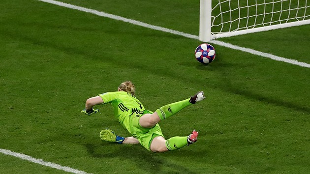 ẢNH SAU TRẬN: NỮ THỤY ĐIỂN - NỮ HÀ LAN (SÁNG LÊN) - Bóng Đá