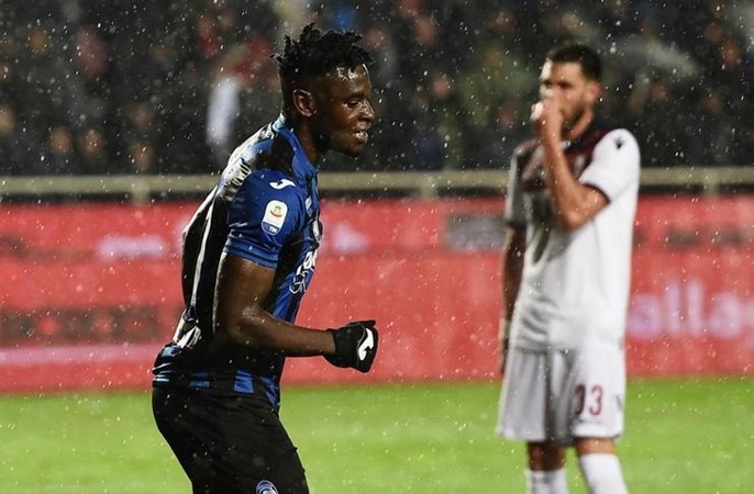 Inter have lined up Atalanta striker Duvan Zapata as a possible replacement for Martinez - Bóng Đá