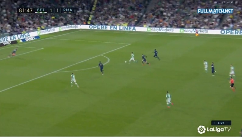 Trong cùng 1 đêm, Ederson và Benzema 