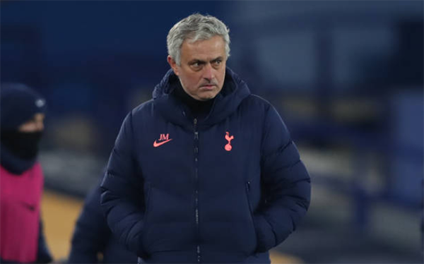Jose Mourinho chạm mốc kỷ lục buồn sau trận đấu điên rồ với Everton - Bóng Đá