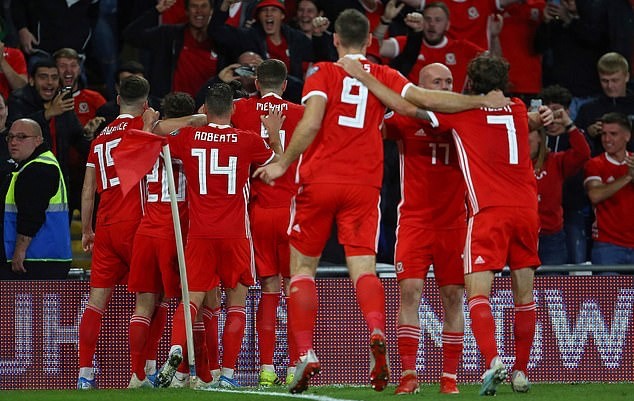 Wales 2-1 Azerbaijan: Real Madrid winger Gareth Bale nets late header to salvage victory in Euro 2020 qualifier - Bóng Đá